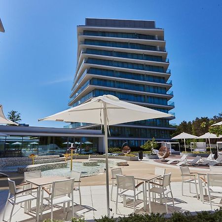 Wave Beachfront Family Apartment Miedzyzdroje Exterior photo